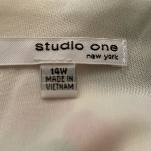 Worn once. Full length. - Picture 2 of 4